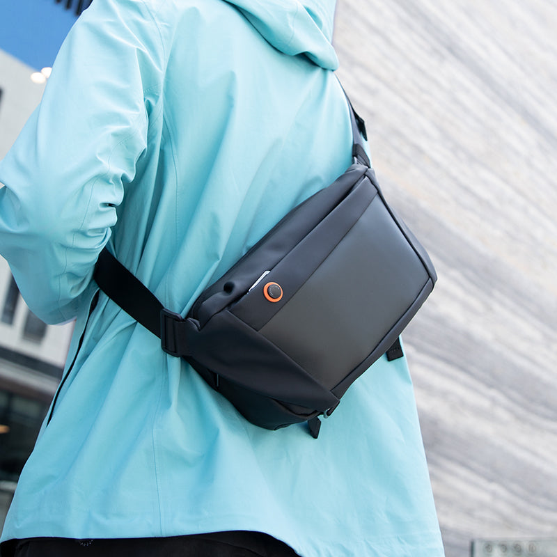 UrbanSling: Chic & Trendy Cross-body Bag for the Modern Urbanite